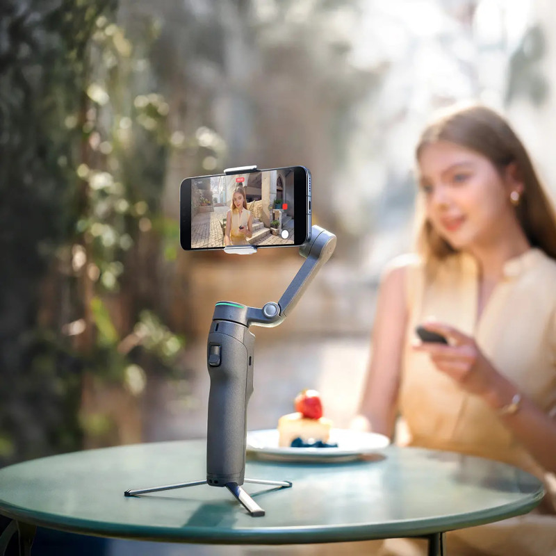 Preventa DJI Osmo Mobile 8P Combo Standard